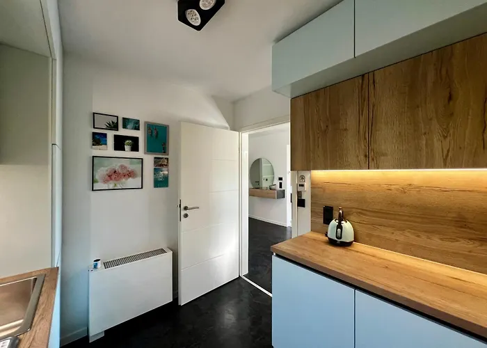 Apartment Traum Berg 2 *